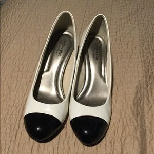 White and black ComfortPlus Heels